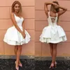 Simple White Short Prom Dresses Satin Ruffles Off Shoulder Knee Length Short Homecoming Party Dress Custom Made robes de soirée