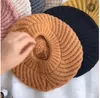 New Handmade Mulheres Boinas fêmeas chapéus de palha para outono-inverno liso menina Cap Knit Preto Beret presentes para a mulher Atacado