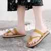 2020 여성 짚 직조 아파트 슬리퍼 여성 꽃 플립 플롭 여성 플랫 힐 한국어 해변 신발 Toe 클램핑 1