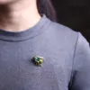 Vintage Bee Брошь корсаж моды Эмаль Pins для женщин Вспомогательное оборудование антикварных крыла насекомых Значки животных иконки броши