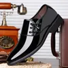 Bout pointu hommes robe chaussure en cuir verni chaussures hommes mocassins marque de mode italienne marié mariage Derby chaussures hommes d'affaires Oxford chaussures