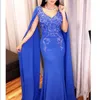 2020 High Quality Arabic Blue Evening Dresses With Cape Applique Beads Satin V Neck Mermaid Prom Dress Plus Size Formal Celebrity Gowns