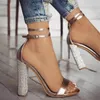 Vendita calda-Donne con cinturino con tacco pompe Super High Heels 8 CM Square Heels Lady Shoes XDA5522