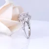 Transgems Solid 14K 585 White Gold Center 3CT Moissanite Diamond Double Halo Pierścień z akcentami Drobna biżuteria dla kobiet Y190612039988191