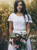 2019 Ny Enkel A-Line Chiffon Modest Bröllopsklänningar Med Flutter Ärmar Scoop Neck Avtagbar Kristaller Bälte Boho Modest Bridal Gowns