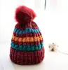 冬のウールの暖かい女性の女性の女の子ニット帽子の毛皮のポンポンかぎ針編みビーニースキーキャップフリース並ぶケーブルスラツィスカルハットキャップ