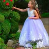 Helllila Blumenmädchenkleid für Hochzeiten, Prinzessin, Juwel-Ausschnitt, Perlenapplikationen, rückenfrei, Kindergeburtstag, Abendkleider