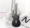 Personnalité créative de style européen et américain Guitare Pendentif masculin et féminin Collier en acier titane7818202