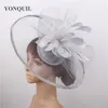 Design Navy Feather Flower Headband Hair Accessories For Women Royal Ascot Race Fascinator Big Hats Hatnator 17 kleuren Beschikbaar S2359506