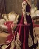絶妙なベルベットのMulsimのウェディングドレスレース長袖インドのアップリケアフリカのローブデマリエ2020プラスサイズの花嫁のドレスボールブライダルガウン