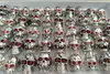 50pcs Red CZ Eyes Skull Rzeźbione metalowe pierścionki Mężczyźni SKELEKON RETRO VINTAGE DUŻY SREBRNY PIERŚCIENI PRYTATY MOSY PREZENTY MAN AKCESORIA Rozmiar Mix224k