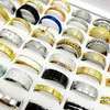 Date 30PCS / lot Mix Style Bague En Acier Inoxydable En Métal Titane Doigt Bande Fit Hommes Et Femmes Mode Fête Fiançailles Cadeau Charme Bijoux