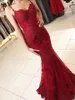 2019 Sexy Mermaid Suknie Wieczorowe Dark Red Spaghetti Koronki Aplikacje Zroszony Bez Rękawów Otwarty Powrót Sweep Pociąg Prom Dress Party Pageant Suknie