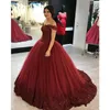 Burgunderrotes Ballkleid Quinceanera-Kleider, schulterfrei, Applikationen, Perlen, Sweep-Zug, Abschlussball-Party-Kleider für Sweet-15-Mädchen, Sweet-16-Dresse4654194