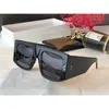 Kadınlar için Moda Tasarımcısı Güneş Gözlüğü Büyük Kare Çerçeve Yeni Güneş Gözlüğü Basit Atmosfer Yabani Stil UV400 Koruma Lens Gözlük 4s105