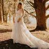 Robes de mariée grande taille 3 4 manches longues dentelle appliques tulle perlé 2020 sur mesure train chapelle décolleté festonné mariage Gow3264