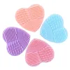 100шт / много Heart Shape Clean макияж кисти Щетка Silica перчатки скруббер Совет Cosmetic Очистка Инструменты для макияжа кисти 8 цветов