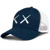 Kaws X -logotyp för män och kvinnor Justerbar Trucker Meshcap Design Cool Custom Original Baseballhats Kaws Companion2696