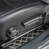 Décoration de réglage du siège d'auto Fibre de carbone pour Jeep Wrangler JL 2018 Outlet d'usine Auto Accessoires internes 1336072