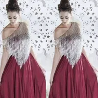 2015 Vino Rojo Vestidos de noche Borlas de plata Escote asimétrico Gasa palabra de longitud vestidos de fiesta de baile vestido de formatura