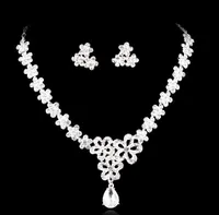 Collar y pendiente Crystal Joyería nupcial Collar plateado Plateado Pendientes Diamond Joyas Juegos de joyería para novia Dama de honor Mujeres HT63