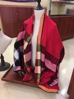 2019 nouvelle vente chaude luxe pas cher hiver chaud Stripes rose rouge blanc noir grandes de longues écharpes de femmes écharpe avec boîte et dastbag