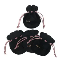 Cinta rosa Bolsas de terciopelo negro de joyería europea Bolsa de bolsas Cuentas encantos y pulseras Collar Joyería Moda Colgante Bolsas de regalo A0191