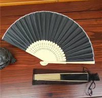 Data de nome de corte a laser personalizado Luxuoso mão de seda Fan Gift como presente de casamento com saco de organza em 25colors disponíveis