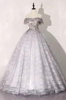 платье серого кружева цветок вышивка створка воротник мантии шарика королева средневековое платье Ренессанс платье, Королевский Викторианский платье / принцесса косплей Бал