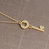 1pcs Hollow bear love heart key necklace lock unique symbol unlocking tool animal jewelry Lucky gifts for men, girls, mothers, family, children jewelry