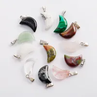 Mode Naturstein Moon Shaped Farbmischung Anhänger Quarz Kristallperlen DIY Schmuck Halskette für Frauen Wholesale Freies Verschiffen