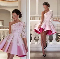 저렴 한 핑크 짧은 라인 홈 메모 드레스 하나 어깨 주름 스위트 16 댄스 파티 드레스 레이스 아플리케 칵테일 파티 드레스