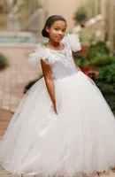 2020 Princess Wedding Flower Dresses Girls 'Sukienki z aplikacją Neck Capped Sleeves Baby Toddler Communion Party Suknie