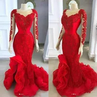 Elegant röd sjöjungfru aftonklänningar ren halsringning spets applicerad långärmad prom klänning låg split svep tåg arabiska formella festklänningar