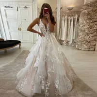 세련된 계층화 된 스커트 비치 웨딩 드레스 스파게티 스트랩 아플리케 인 라인 신부 드레스 얇은 명주 그물 계단식 스커트 Vestidos de Novia