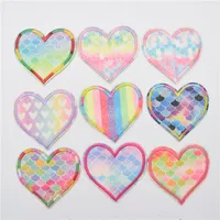 90pcs Glitter Patches coração acolchoados manchas de feltro Forma Pano Acessórios para a roupa das crianças miúdo