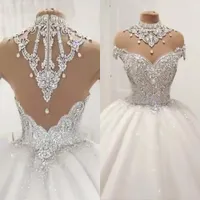 Luxury Ball Gown Bröllopsklänningar med Sheer Neckline Cap Sleeves Beads Crystal Neck High Wedding Gowns Sexig Tillbaka Zipper Robe de Marie