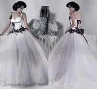Nowa Black White Gothic Wedding Dress 2019 Spaghetti Pasy Puffy Tulle do Garden Chic Style Style Bridal Suknia Niestandardowa Gorąca Sprzedaż