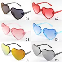 Kinderen zonnebril schattige kleurrijke harten frame eyewear kinderen maat mooie baby zonnebril UV400 groothandel