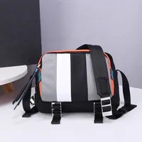 Bröstpaket Unisex Fanny Pack Mode Midja Kvinnor Hip-Hop Belt Bag Män Messenger Bags Small Axel Bag Drop Shipping 2020 Hot Sale