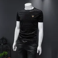 2020 neue kurzärmelige mode mode beiläufig geprägte t-shirt flut marke trend koreanische version der wilden männer barmherzigen schlank