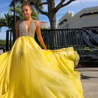 Sexy gele halter lange prom jurken kristal illusie top chiffon avondjurk backless plus size boutique gelegenheid jurk