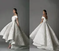 2020 luxe robes de mariage de l'épaule en dentelle florale 3D Appliqued Haut Bas Robes de mariée balayage train Personnalisées Vintage Robe de mariée 81