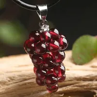 Garnet di cristallo naturale pendente moda donna rosso agata granato granato tipo uva all'ingrosso