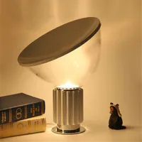 Taccia настольный лампа Achille Castiglioni стиль серебро / черный для спальни бар живут домашнее освещение TA047