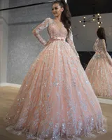 Luxury Pearl Pink Sequined Appliqued Ball Gown Quinceanera Klänning Vintage Långärmad Söt 16 Klänning Lång Formell Party Prom Evening Gown