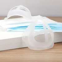 Hochwertiger neuer Einweg-Sommer 3D atmungsaktive hellweiße weiße PP-Gesichtsmaske Halterehalterung für Erwachsene Universal