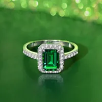 925 American Style SONA Synthetic Diamond Ring Emerald Cut Halo Green Created Diamond Ring Jewelry Lover Gifts Fashion Accessories