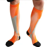 50 Pairs 8 colori degli uomini all'ingrosso Moda Sport Compression Socks per Athletic Podismo Ciclismo Football Training