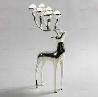 シルバーメッキ鹿の形の金属製のキャンドルホルダー、6本の腕の燭台、6本のキャンドル、装飾的なキャンドルスティック